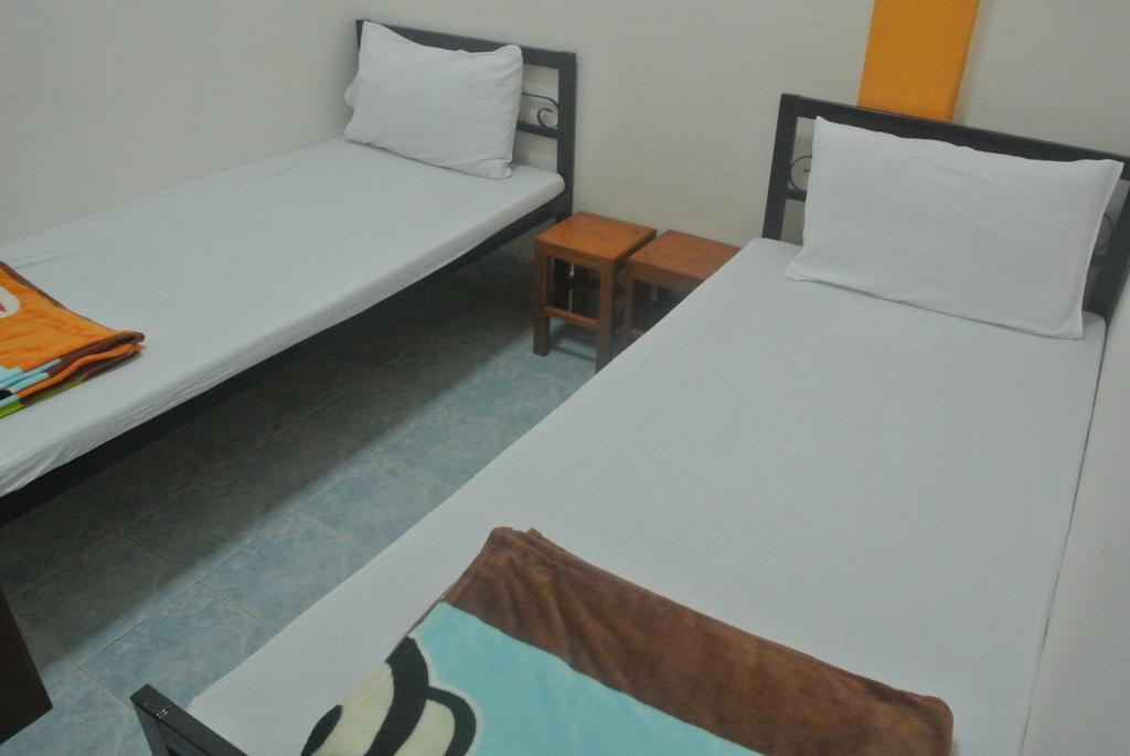 Orange Backpacker Hostel Vientiane Room photo