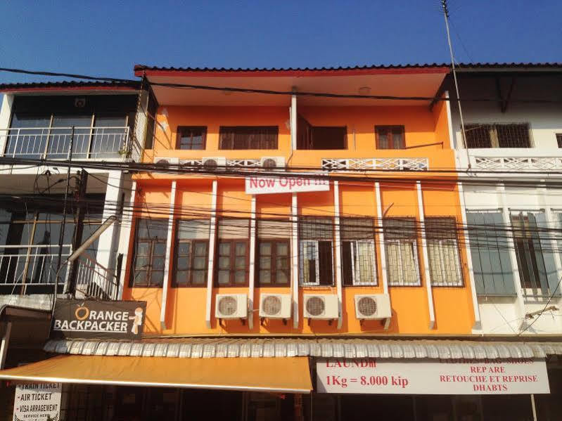 Orange Backpacker Hostel Vientiane Exterior photo