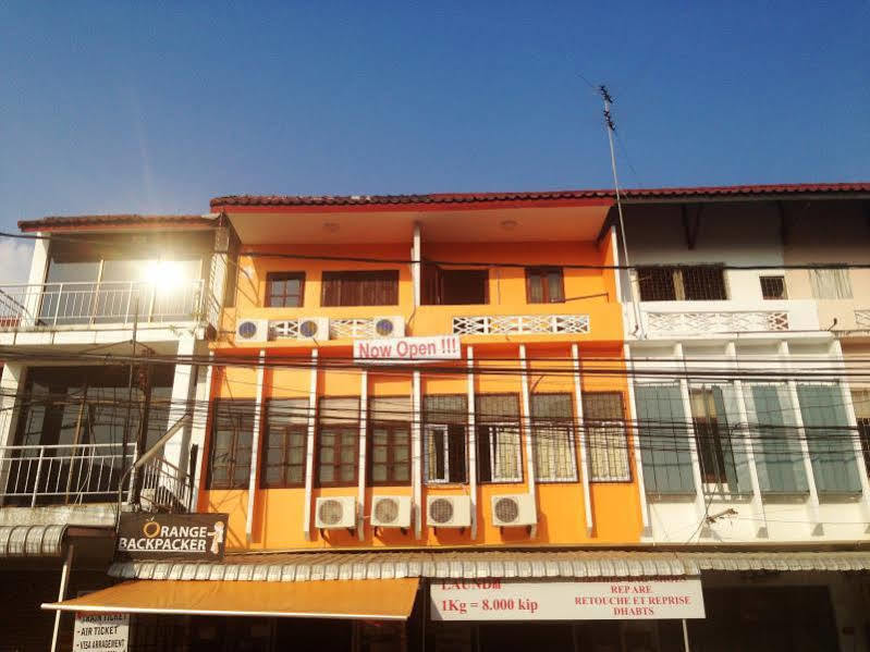 Orange Backpacker Hostel Vientiane Exterior photo